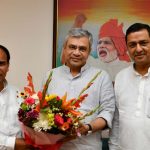 धन सिंह रावत और अनिल बलूनी ने रेल मंत्री अश्विनी वैष्णव से की मुलाकात