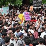 मंजर भोपाली के शेर से जंतर-मंतर तक: जवाब मांगता युवा भारत