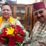 सतपाल महाराज ने CM धामी से की बड़ी मांग, छोटे पैकेजों में बांटे जाएं ठेके