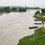 बिहार में बाढ़ का संकट गहराया, कई नदियां खतरे के निशान से ऊपर
