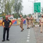 अमृतसर में हथियार तस्करी गिरोह का भंडाफोड़, पिता-पुत्र समेत 5 गिरफ्तार